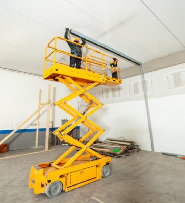 фото ножничного подъемника, трехножничного